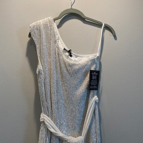 RETROFETE Ella Sequin One Shoulder Dress - Picture 8 of 11